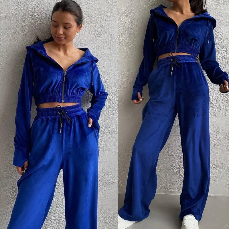 Kvinnors sportiga velour lounge set med kort jacka och bred skärning Skjora