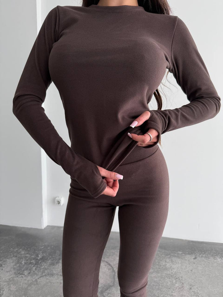 Kvinne kroppsnærende treningsloungewear-sett Skjora