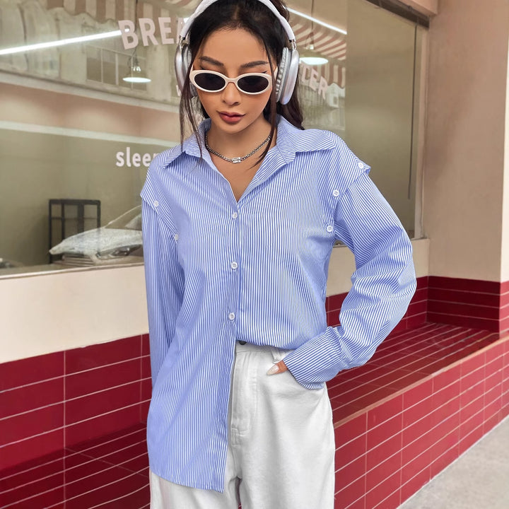 Dames uformell stripete bluse med oversized passform og knappedetaljer Skjora