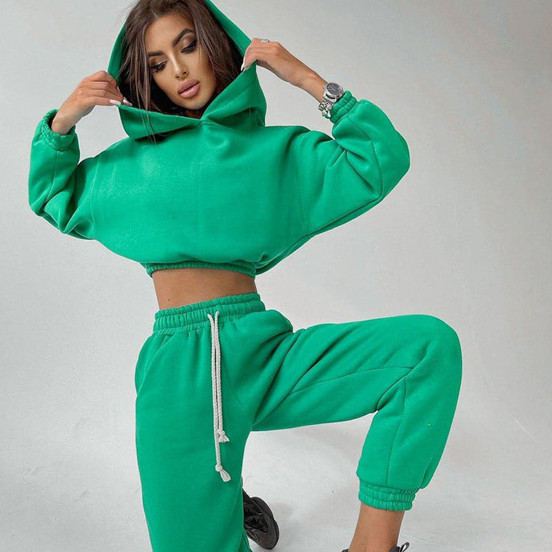 Kvinne sporty cropped treningsdrakt med høy krage og elastisk midje Skjora