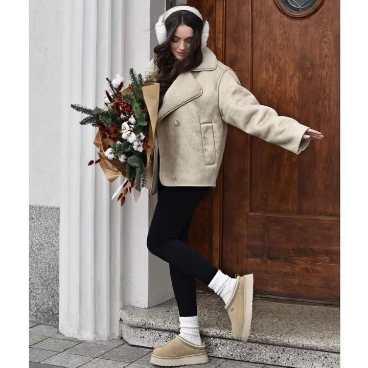 Kvinnens koselige jakke med faux fur krage Skjora