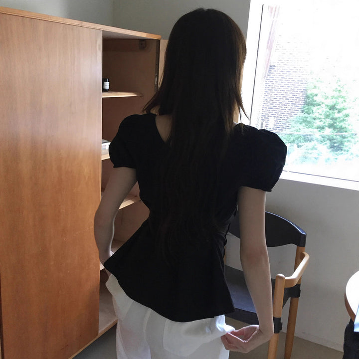 Dame elegant bluse med volangdetaljer og knappelukking Skjora