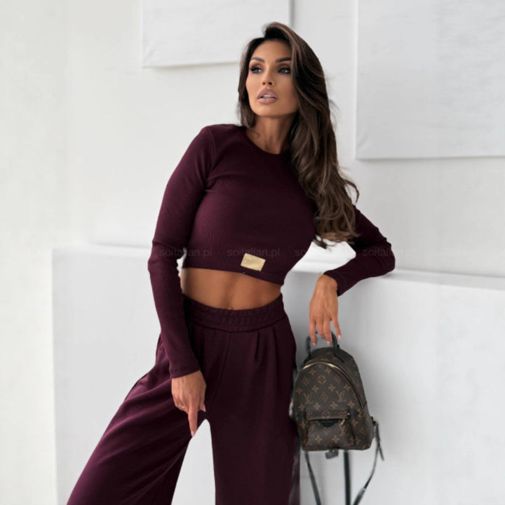 Damer Komfortabel Sett laget av cropped topp og brede joggebukser Skjora