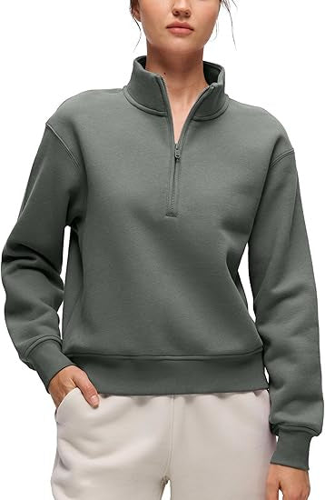 Sporty fleece genser til kvinner med høy krage Skjora