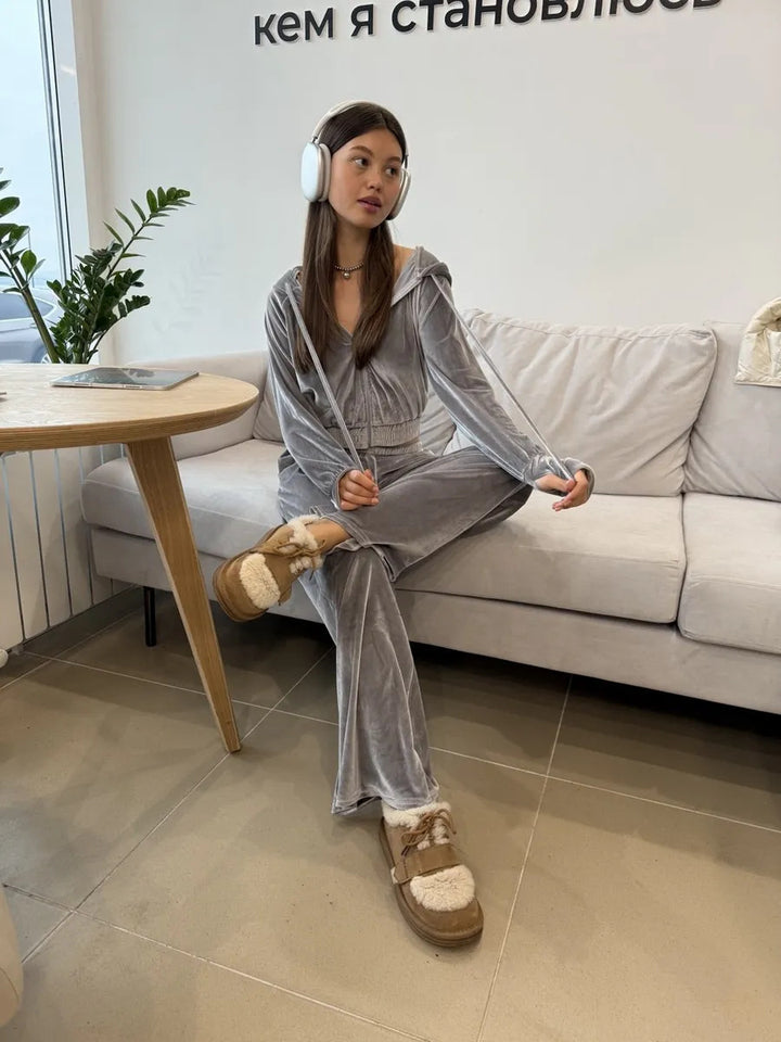 Kvinnens fleece loungewear-sett med allsidige stylingalternativer og sporty eleganse
