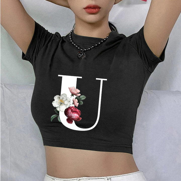 Dame cropped T-skjorte med blomstrede initialdesign Skjora