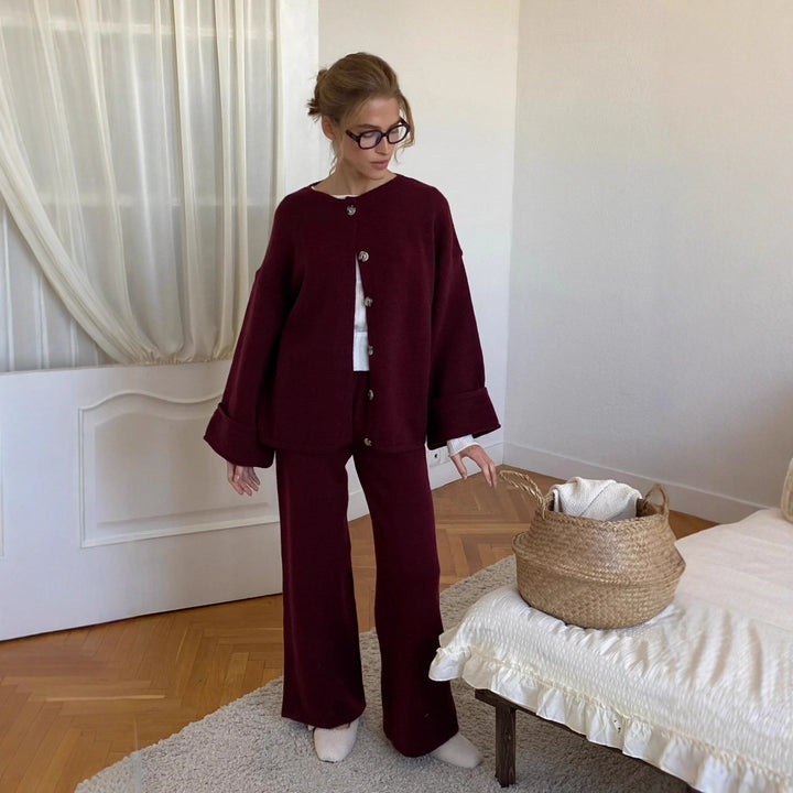 Dame avslappende strikket loungewear-sett med knappestolpe og løs passform Skjora