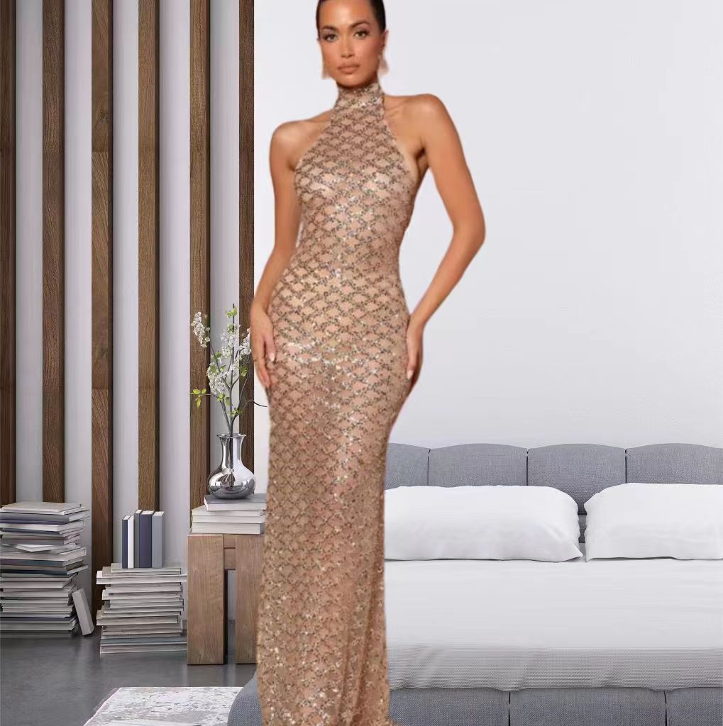 Kvinnenes elegante kveldsdrakt i bodycon-stil med glitrende paljetter