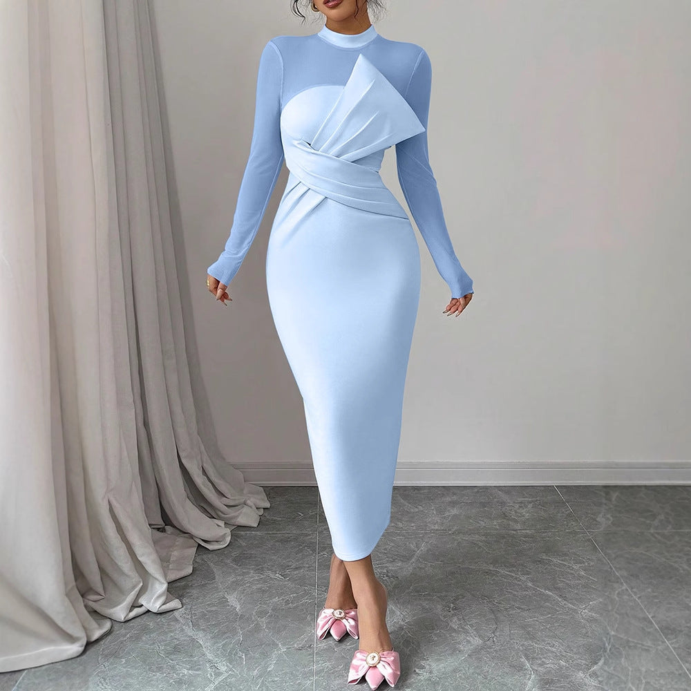 Damer Elegant Langermet Midi-Kjole med raffinerte draperinger og kroppsbetont silhuett Skjora