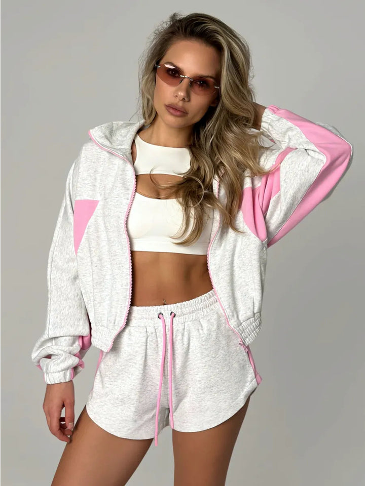 Women's Sporty Short-Sleeved Set with Trendy Jacket and Comfortable Shorts Skjora