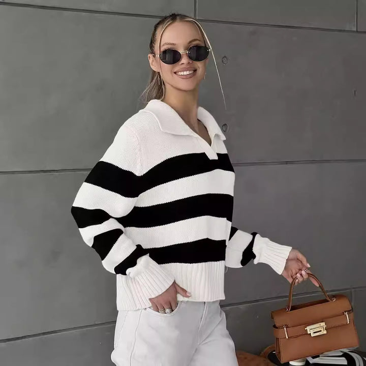 Kvinnelig sporty genser med stripete mønster og krage Skjora