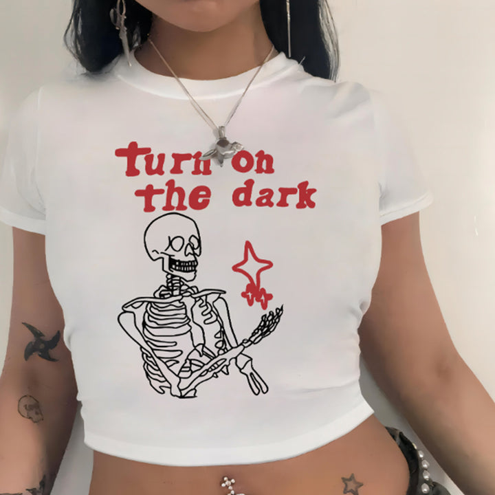 Dame Crop-Shirt med lekent spøkelsesmotiv Skjora