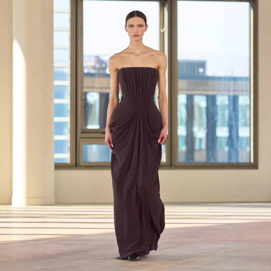Dame Elegant Maxikjole med raffinerte draperinger Skjora