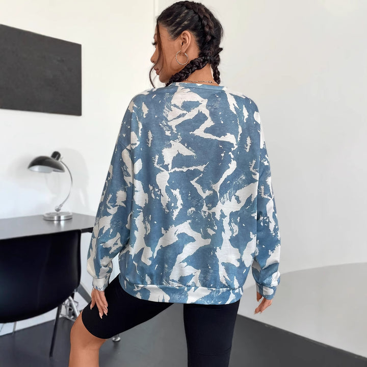 Dame casual hettegenser med moderne camouflasjemønster og oversized passform Skjora
