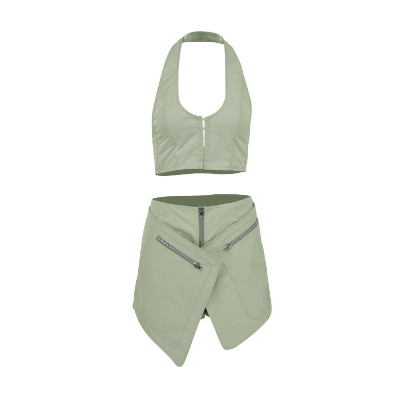 Damer sporty sett med moteriktig crop-top og asymmetrisk skjørt Skjora