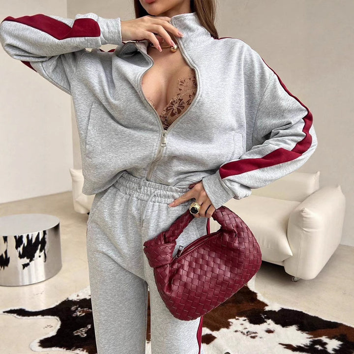 Kvinnelig Sporty Fleece Sweat Set med Høy Krage og Side Striper Skjora