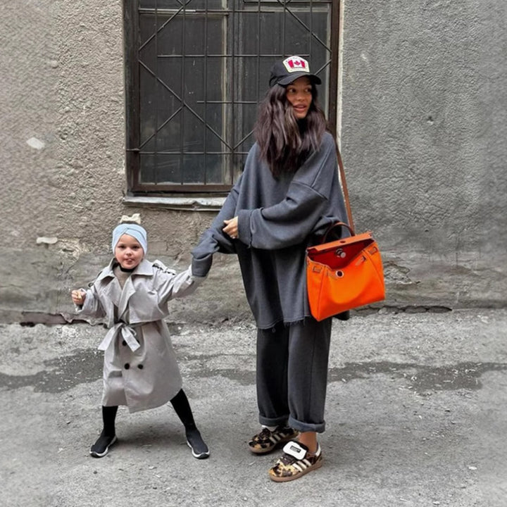 Kvinnenes uformelle oversized sweatshirt-sett med frynsete kanter Skjora