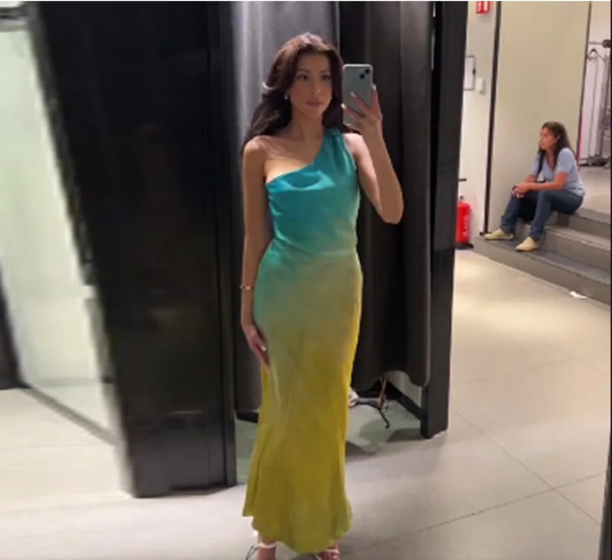 Dame Elegant Asymmetrisk Maxi Kjole med Mild Gradient og Behagelig Bærekomfort Skjora
