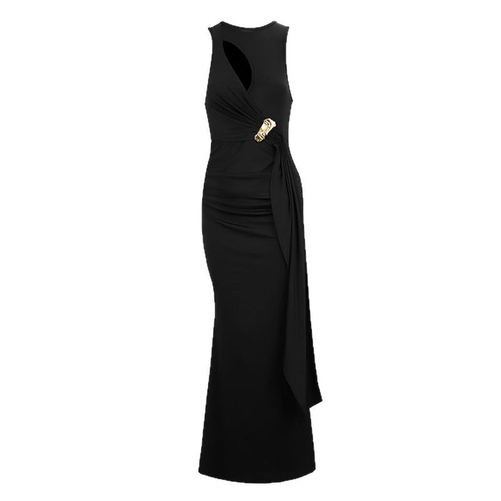 Dame figurnær kveldskjole med asymmetrisk snitt og elegant drapering Skjora