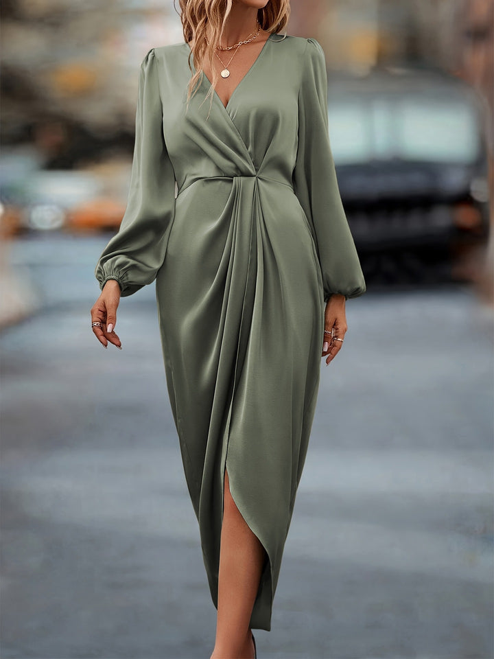 Dame Satin-Maxi-Kjole med V-hals og elegante puffermar Skjora