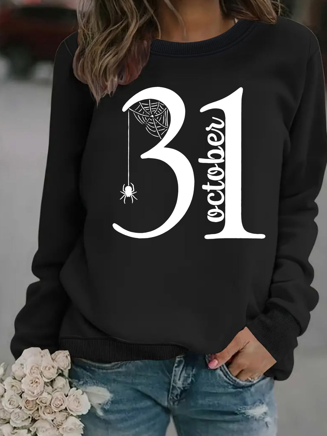 Kvinne sweatshirt med kreativ Halloween motiv og komfortabel passform Skjora