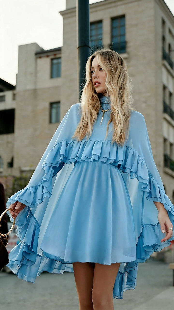 Dame Elegant rynkedress med høy hals og flytende snitt Skjora