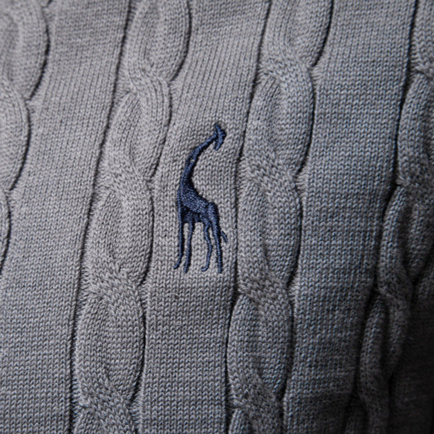 Skjora | Herre strikkegenser med fletteMønster og rund hals