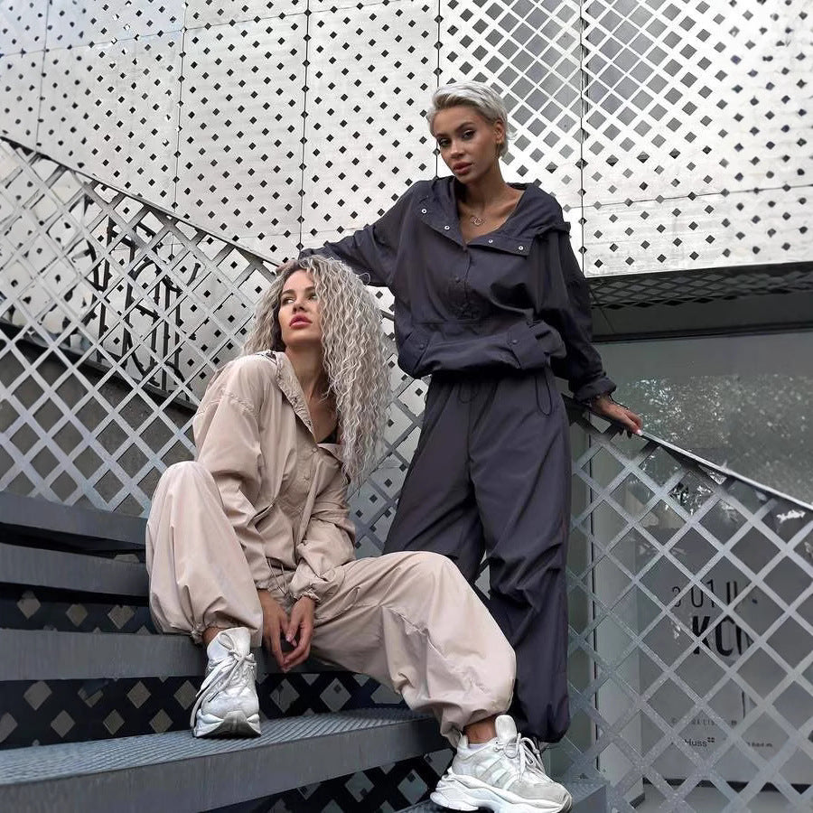 Kvinnenes sporty oversized jakke med praktiske lommer