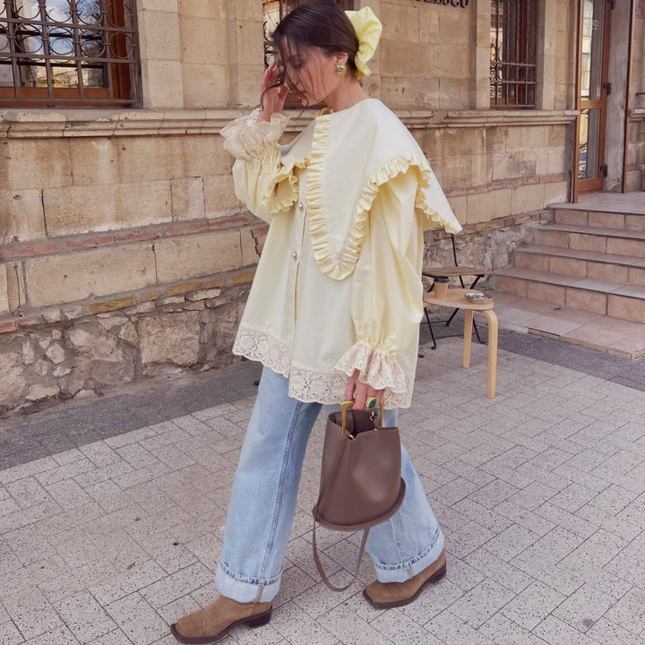 Kvinne oversized bluse med volangdetaljer og blonder trim Skjora