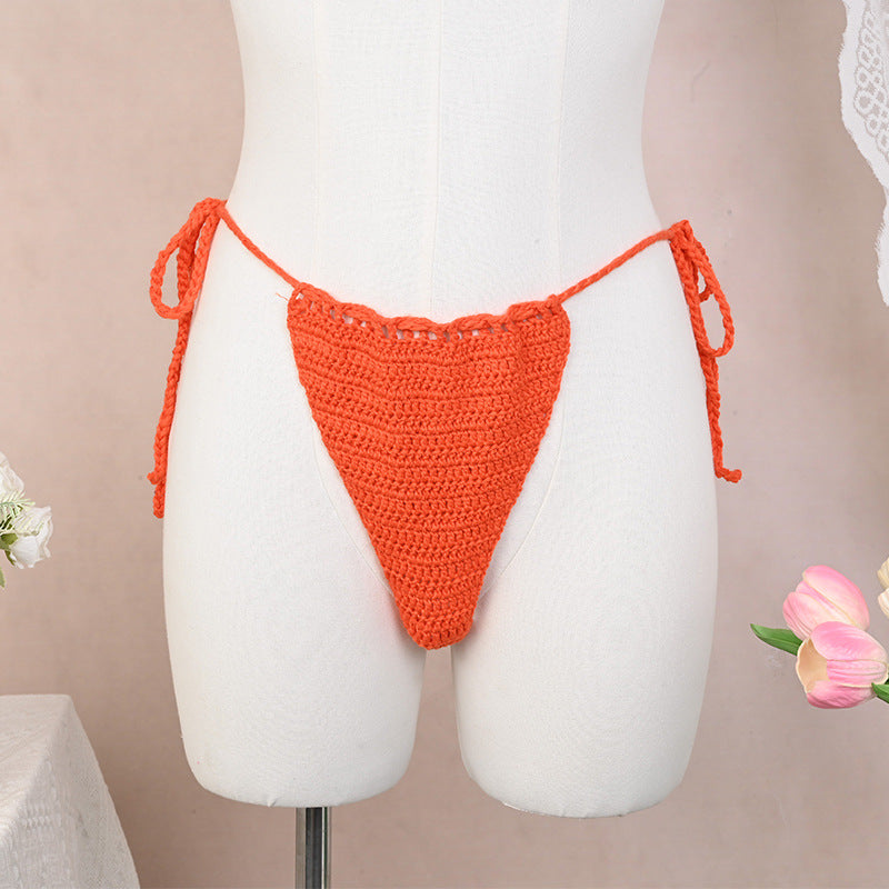 Damen Häkel-Bikini-Oberteil mit floralen Akzenten und verstellbaren Trägern Skjora