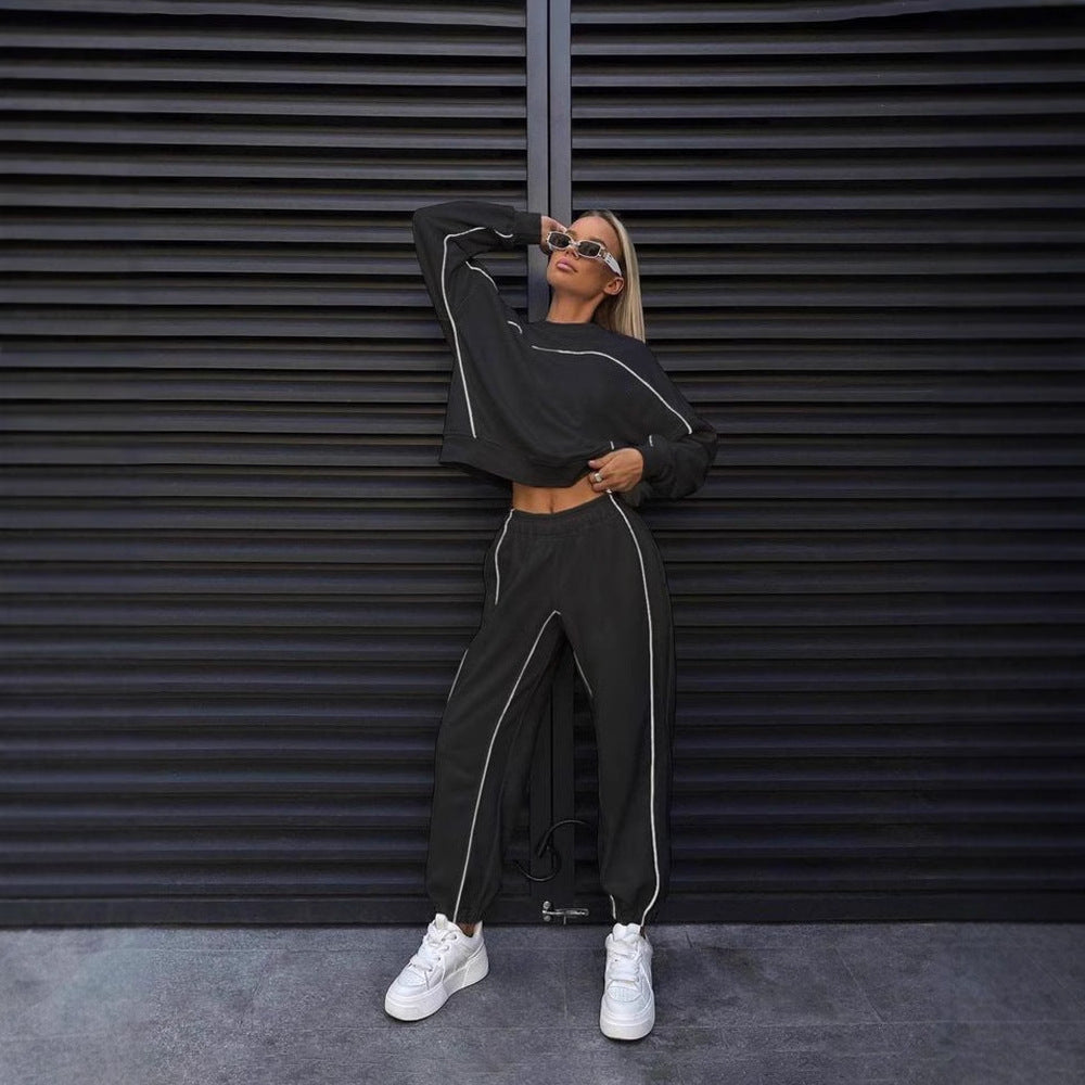Women's sporty leisure set with cropped sweater and casual sweatpants Skjora