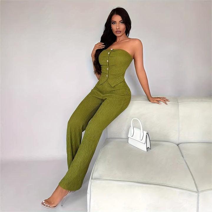 Damer elegant jumpsuit med innsvingt snitt og knappdetaljer Skjora
