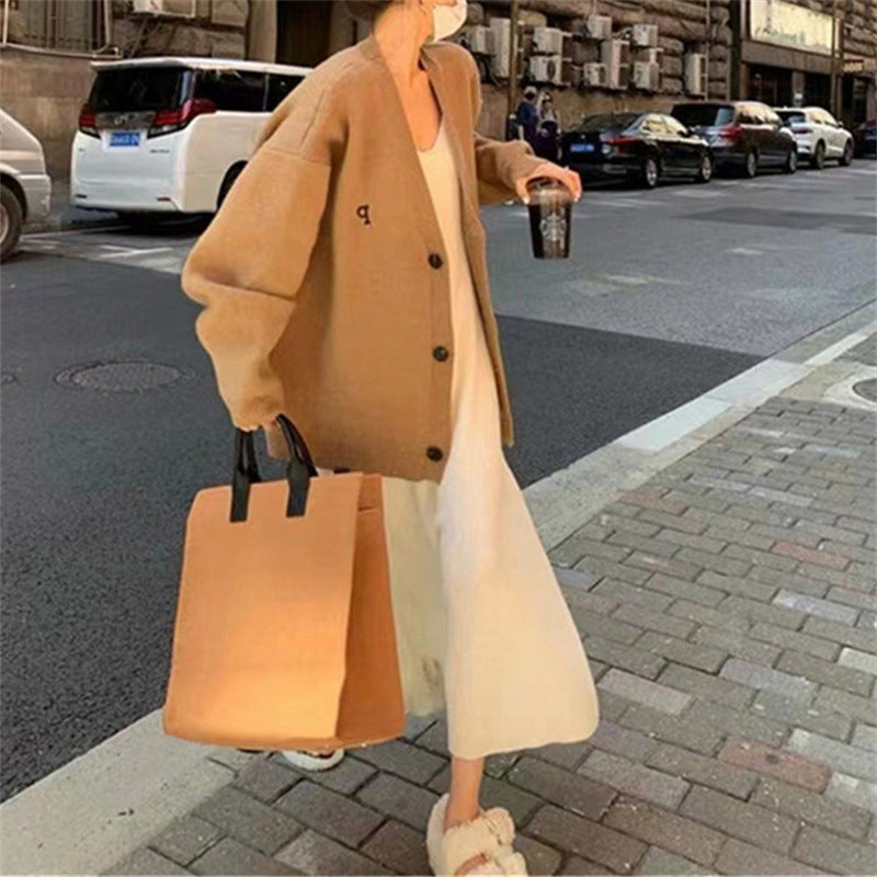 Kvinners casual oversized cardigan med dyp V-hals og høykvalitetsmaterialer Skjora