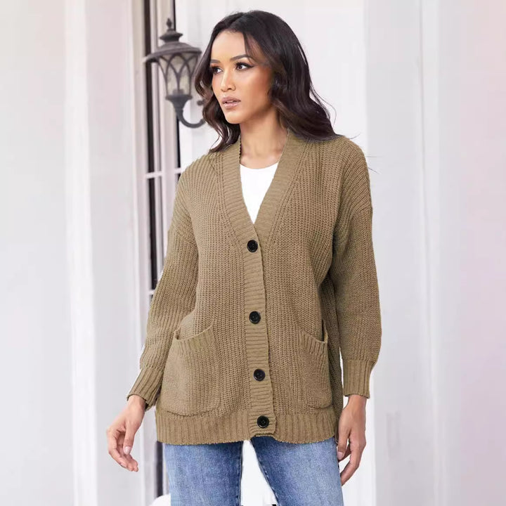 Dame chunky strikk cardigan med store lommer og klassisk V-hals Skjora