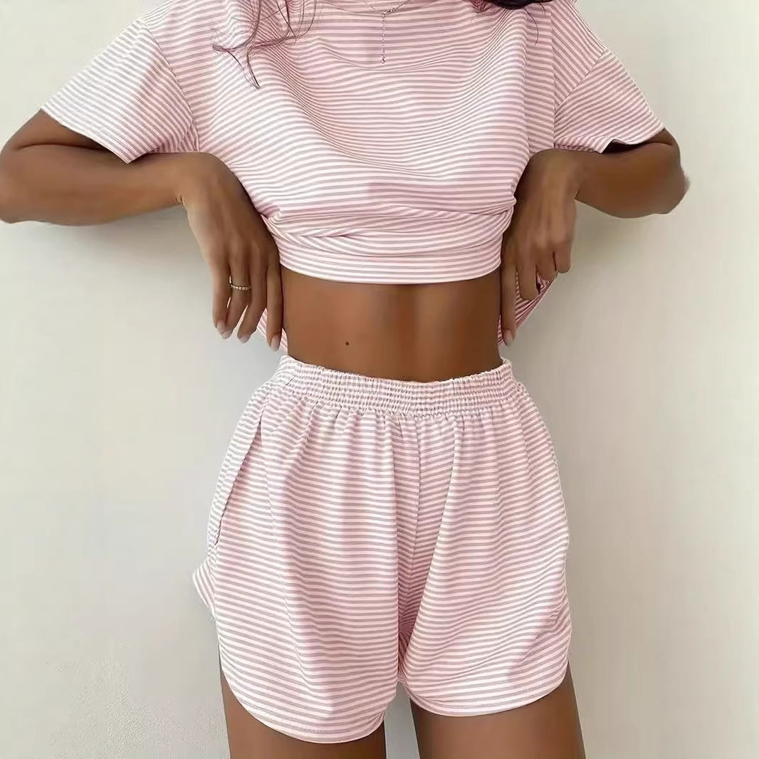 Damer avslappet Crop-Top og Short-set med stripete mønster Skjora