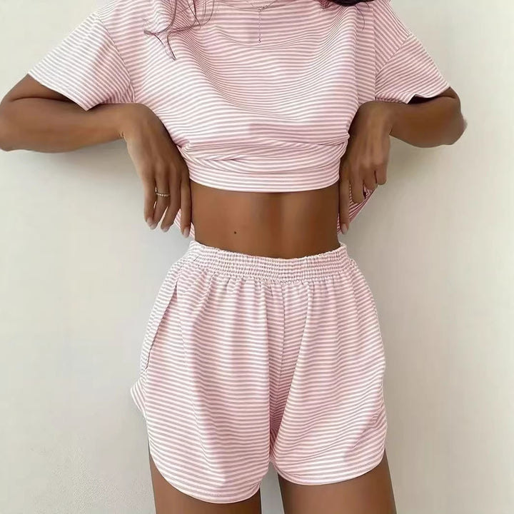 Damer avslappet Crop-Top og Short-set med stripete mønster Skjora