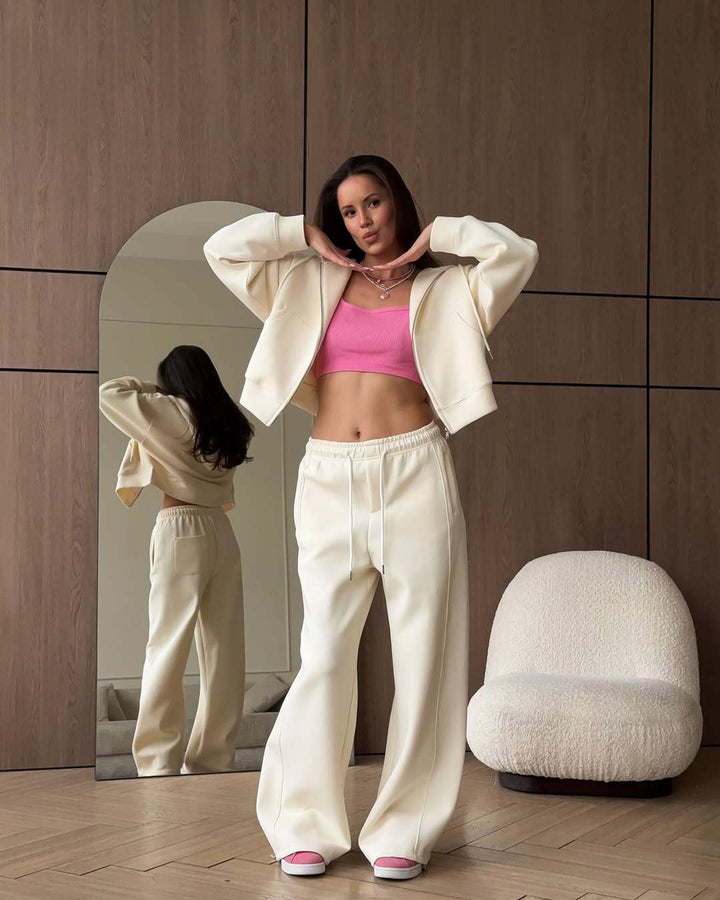 Damer casual crop topp hettegenser med løs passform og komfortable joggebukser Skjora