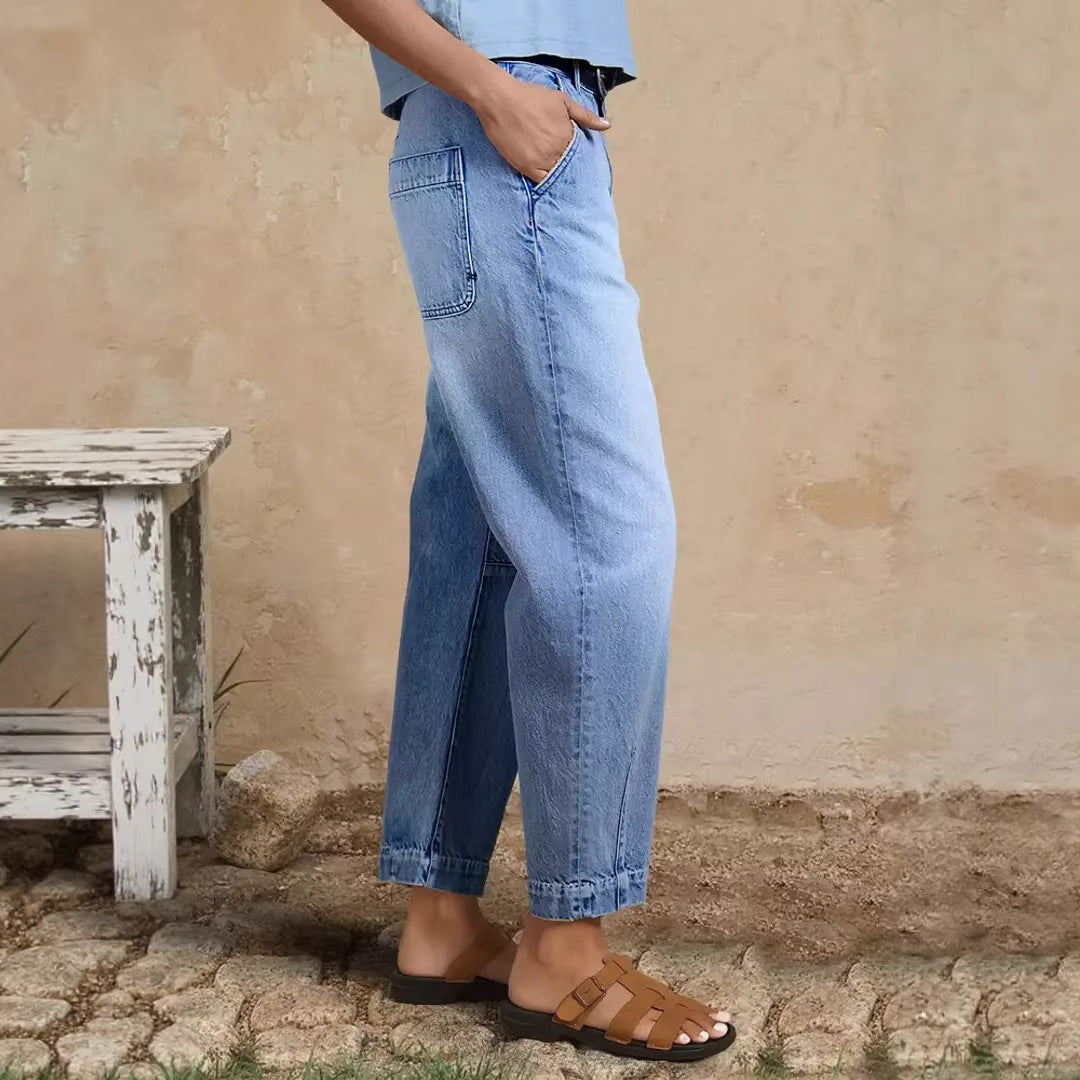 Kvinners løse jeans med stilig avkortet snitt og høy midje