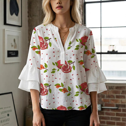 Dame bluse med voluminøse rysjermer og moderne motiv Skjora