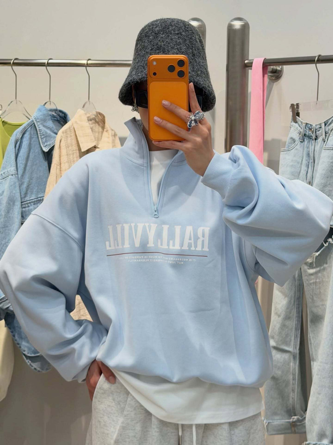 Kvinnesporty zip-genser i uformell design Skjora