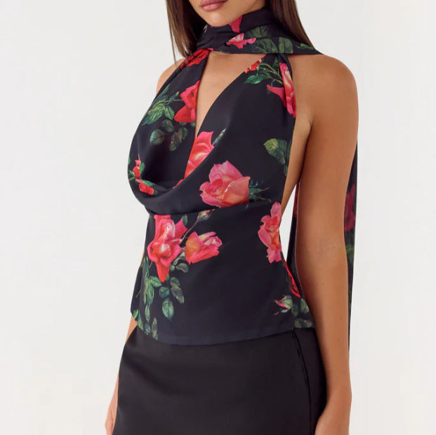 Damen Elegantes Chiffon-Top mit floralem Halsband und tiefem Ausschnitt Skjora