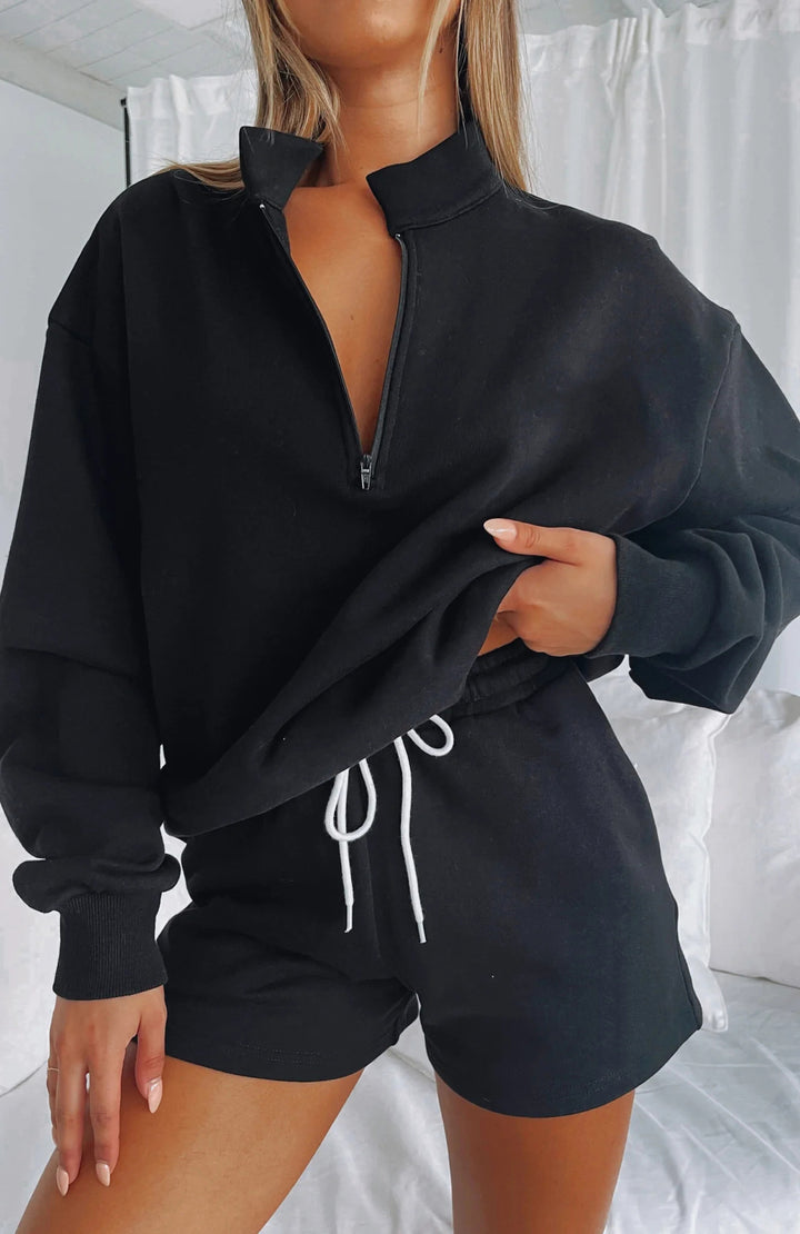 Dame avslappet sweatshirt med shorts design og praktisk glidelås Skjora