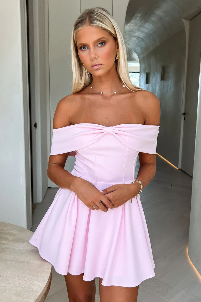 Dame Off-Shoulder Minikjole med strukturert bustier og svingende skjørt Skjora