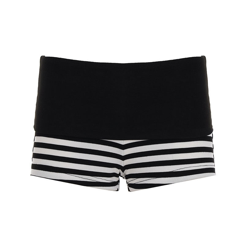 Dame Sporty Shorts med bred elastisk linning og moderne stripemønster Skjora
