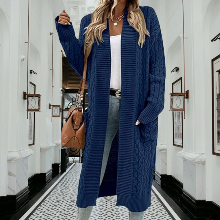 Kvinnes chunky strikket cardigan med åpen design og praktiske lommer Skjora