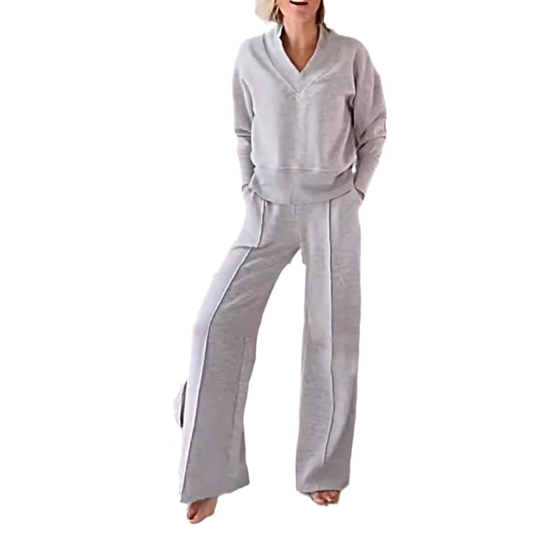Kvinnenes komfortable loungewear-sett med V-hals og løs passform Skjora