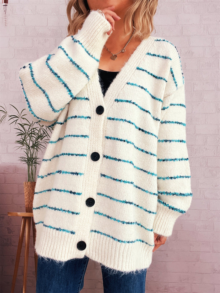 Damer koselig strikket cardigan med stripet mønster og store knapper Skjora