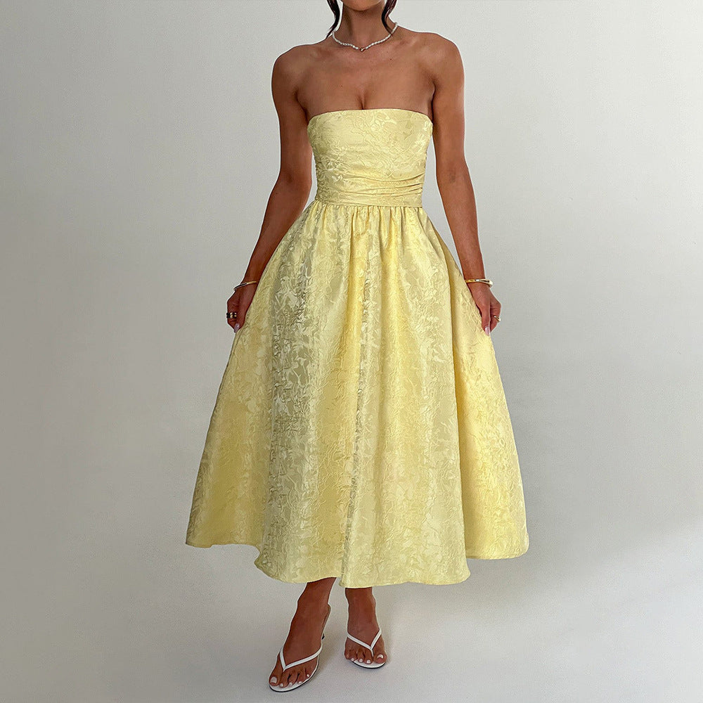 Damen Ballkleid mit schulterfreiem Design und fließendem Rock Skjora