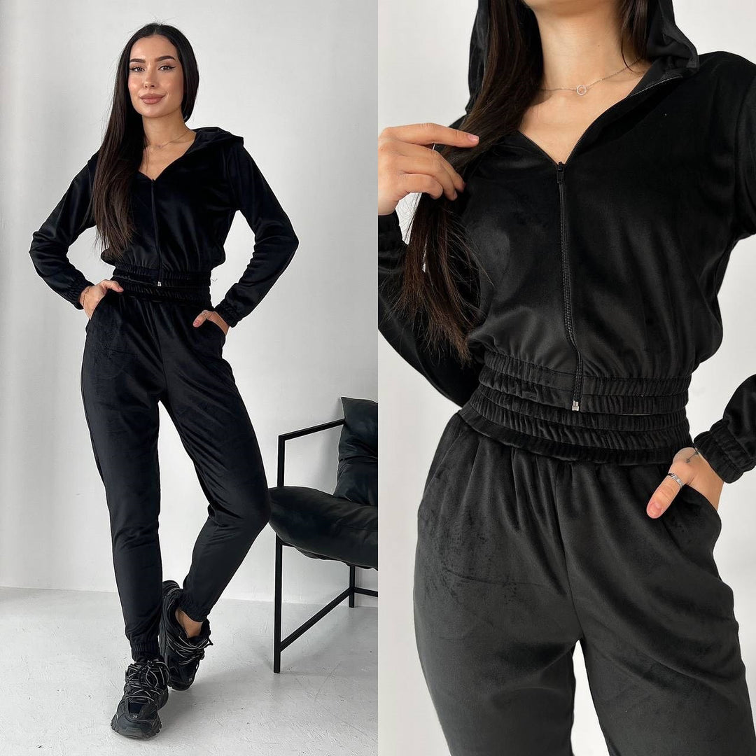 Kvinner's Velour Joggedrakt med Fasjonabel Kuttet Design og Praktisk Glidelås Skjora