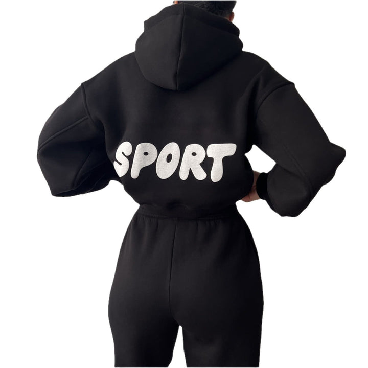 Dame sporty cropped hoodie og sweatpants-set Skjora